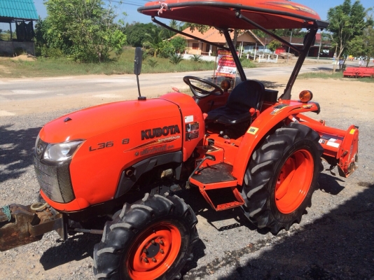 ขายรถไถคูโบต้า L3608 สภาพนางฟ้าพร้อมอุปกรณ์ต่อพร่วงโลเตอร์รีสภาพ90\% สนใจโทร 081-9136451 คุณโบว์