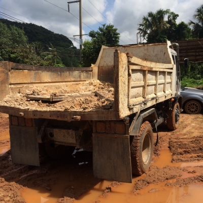 ขายรถบรรทุก 6 ล้อดัมพ์ ISUZU DECA FTR 195 แรงม้าปี 2544 ราคา 660000