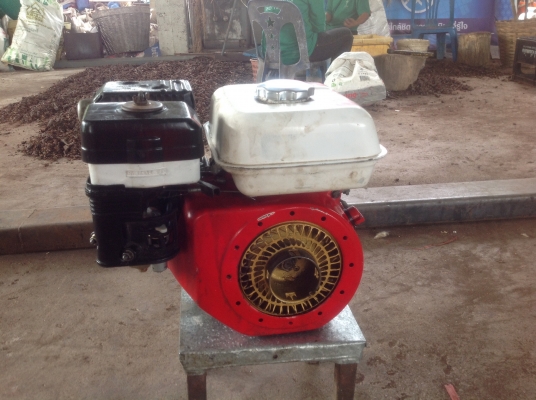 ขายเครื่องอเนกประสงค์HONDA  5แรง ลูกสูบนอน