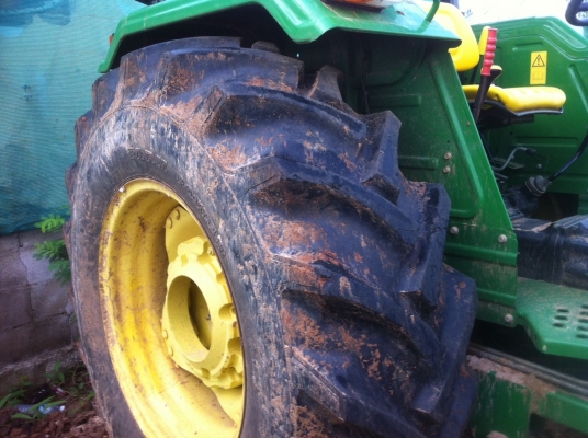 ขายดาวน์ รถไถ JOHN DEERE-2เพา สภาพดีพร้อมใช้งาน เปียนสัณญาซื้อขาย รับรถกลับบ้านเลย ครับ ขายดาวน์ รถไถ JOHN DEERE-2เพา สภาพดีพร้อมใช้งาน เปียนสัณญาซื้อขาย รับรถกลับบ้านเลย ครับ