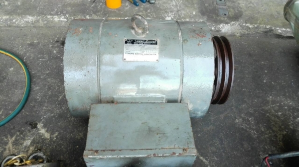 Sell>> มอเตอร์ Super Power 5 HP. 220V. สองสายไฟบ้านสภาพใหม่เก่าเก็บพร้อมใช้.