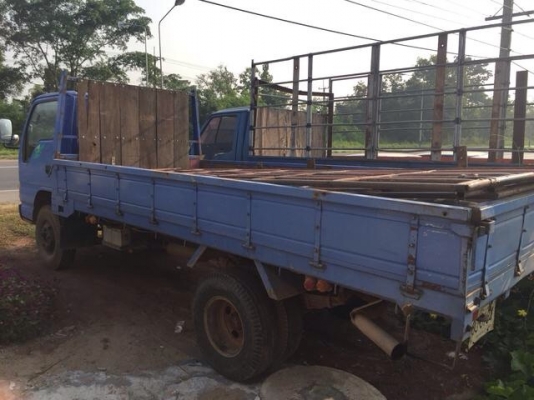 ขายครับ6ล้อเครื่อง110HPยาว4.30เมตรยาง750/16เครื่องดีเยี่ยมแคชชีสวยจัดห้องเก๋งสวยยางไม่ดี4เส้นทะเบียนขาด57เอกสารพร้อมจัดแนนซ์ใด้ครับ