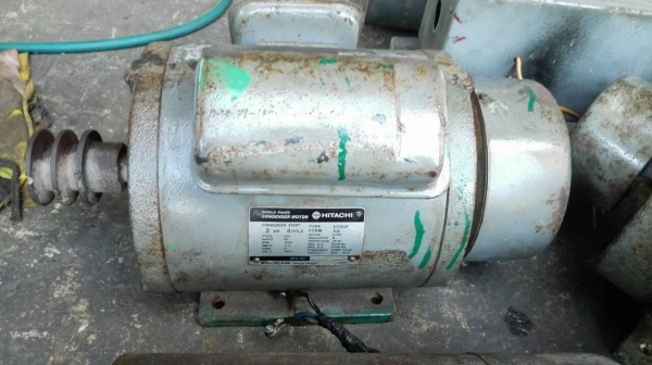 ******** Sold Out!! ******** มอเตอร์ HITACHI 2 HP. 220V. สองสายไฟบ้านสภาพสวย เดิมๆ วิ่งเงียบ พร้อมใช้งาน!!