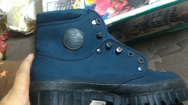 รองเท้าใส่ขับรถมอเตอร์ไซค์ FUJIKURA ของใหม่มีเหล็กรูปตัวซีด้านล่างไว้ตะปบ หรือใส่เดินทั่วๆไปได้