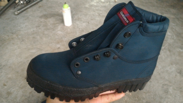 รองเท้าใส่ขับรถมอเตอร์ไซค์ FUJIKURA ของใหม่มีเหล็กรูปตัวซีด้านล่างไว้ตะปบ หรือใส่เดินทั่วๆไปได้