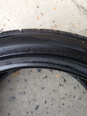 ยาง NEXEN 265 - 35 -18 ปี 12 2 เส้น สภาพสวยๆไม่ปะไม่บวมดอกยางเหลือเยอะวิ่งใด้อีกนานค่ะ