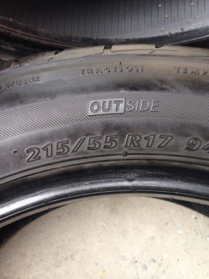 ยาง Bridgstone 215-55-17 ปี 14 2 เส้น สภาพสวยๆไม่ปะไม่บวมดอกยางเหลือเยอะวิ่งใด้อีกนานค่ะ ยาง Bridgstone 215-55-17 ปี 14 2 เส้น สภาพสวยๆไม่ปะไม่บวมดอกยางเหลือเยอะวิ่งใด้อีกนานค่ะ