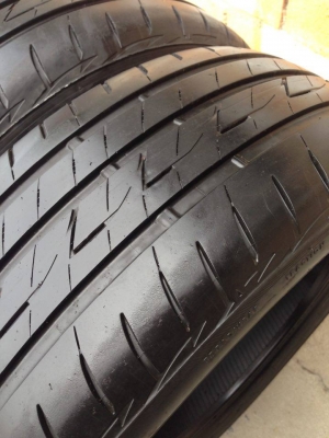 ยาง Bridgstone 215-55-17 ปี 14 2 เส้น สภาพสวยๆไม่ปะไม่บวมดอกยางเหลือเยอะวิ่งใด้อีกนานค่ะ ยาง Bridgstone 215-55-17 ปี 14 2 เส้น สภาพสวยๆไม่ปะไม่บวมดอกยางเหลือเยอะวิ่งใด้อีกนานค่ะ