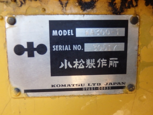 Komatsu WA300-1 ซีเรียล 30,000 นำเข้าจากญี่ปุ่น โทร.090-986-2521 อ๊อบ