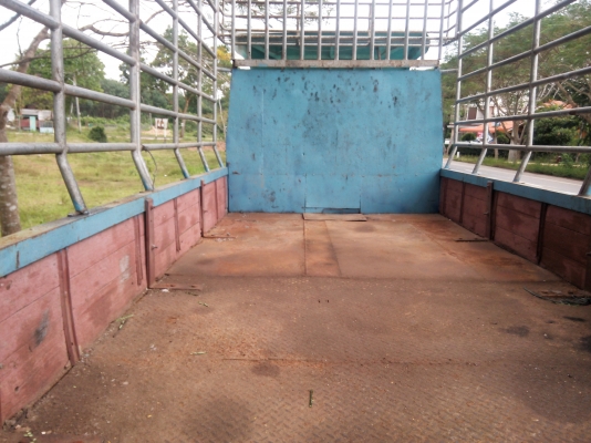 ขายรถบรรทุก 6 ล้อกระบะรั้ว MITSUBISHI 100 แรงม้า กระบะยาว 4.50 เมตร ราคา 180000