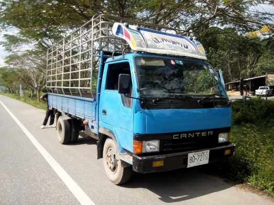 ขายรถบรรทุก 6 ล้อกระบะรั้ว MITSUBISHI 100 แรงม้า กระบะยาว 4.50 เมตร ราคา 180000