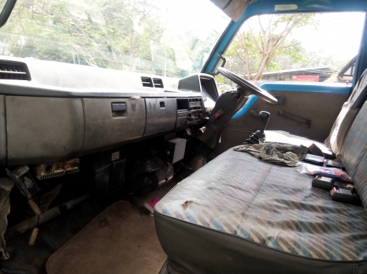 ขายรถบรรทุก 6 ล้อกระบะรั้ว MITSUBISHI 100 แรงม้า กระบะยาว 4.50 เมตร ราคา 180000