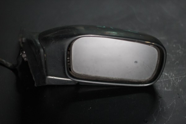 ขาย กระจกมองข้าง  NISSAN PRESEA R 10 นิสสัน พรีเซีย อะไหล่รถยนต์ มือสอง