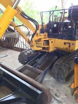 Komatsu pc30-6 รถนอกนำเข้าจากญี่ปุ่น พร้อมใช้งาน Komatsu pc30-6 รถนอกนำเข้าจากญี่ปุ่น พร้อมใช้งาน