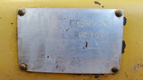 ขายแบคโฮ KOMATSU PC200-6 เอกสารเล่มทะเบียนครบ ไฟเต็ม รถพร้อมใช้ ราคาต่อรองได้