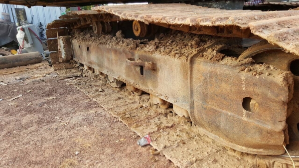 ขายแบคโฮ KOMATSU PC200-6 เอกสารเล่มทะเบียนครบ ไฟเต็ม รถพร้อมใช้ ราคาต่อรองได้