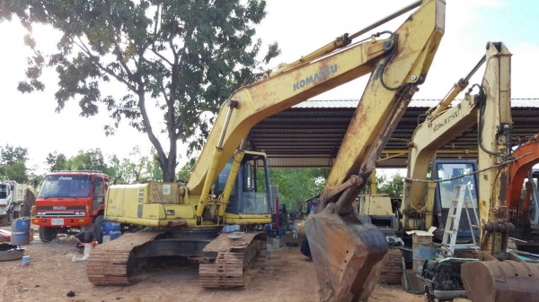 ขายแบคโฮ KOMATSU PC200-6 เอกสารเล่มทะเบียนครบ ไฟเต็ม รถพร้อมใช้ ราคาต่อรองได้