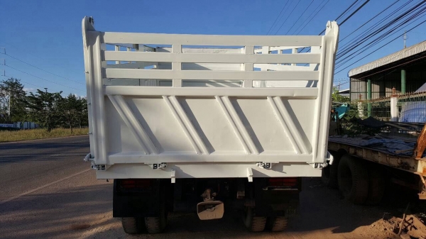 ขาย 10 ล้อดั้ม HINO MEGA 320 ปี 48 สภาพสวยพร้อมใช้ มีระบบลากพ่วง คัสซีสวยตลอดเส้น ทะเบียนพร้อมโอนครับ