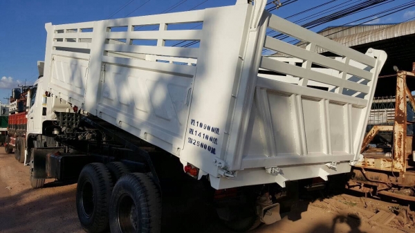 ขาย 10 ล้อดั้ม HINO MEGA 320 ปี 48 สภาพสวยพร้อมใช้ มีระบบลากพ่วง คัสซีสวยตลอดเส้น ทะเบียนพร้อมโอนครับ