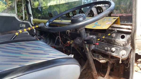 ขาย 6 ล้อดั้ม HINO KL340 คัสซีสวยตลอดเส้น เครื่อง EH100 150 แรงม้า มีสโลว์กลาง พวงมาลัยพาวเวอร์ ทะเบียนพร้อมโอนครับ ขาย 6 ล้อดั้ม HINO KL340 คัสซีสวยตลอดเส้น เครื่อง EH100 150 แรงม้า มีสโลว์กลาง พวงมาลัยพาวเวอร์ ทะเบียนพร้อมโอนครับ