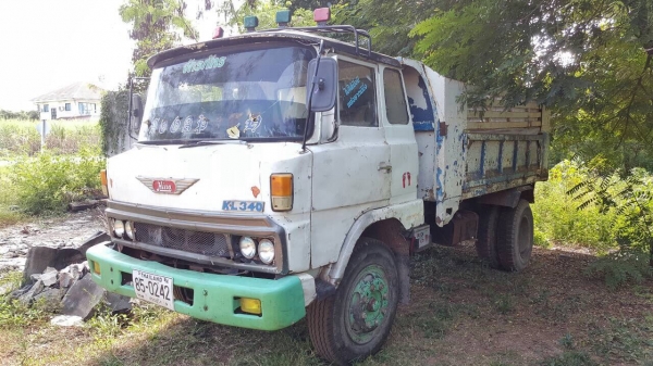 ขาย 6 ล้อดั้ม HINO KL340 คัสซีสวยตลอดเส้น เครื่อง EH100 150 แรงม้า มีสโลว์กลาง พวงมาลัยพาวเวอร์ ทะเบียนพร้อมโอนครับ ขาย 6 ล้อดั้ม HINO KL340 คัสซีสวยตลอดเส้น เครื่อง EH100 150 แรงม้า มีสโลว์กลาง พวงมาลัยพาวเวอร์ ทะเบียนพร้อมโอนครับ