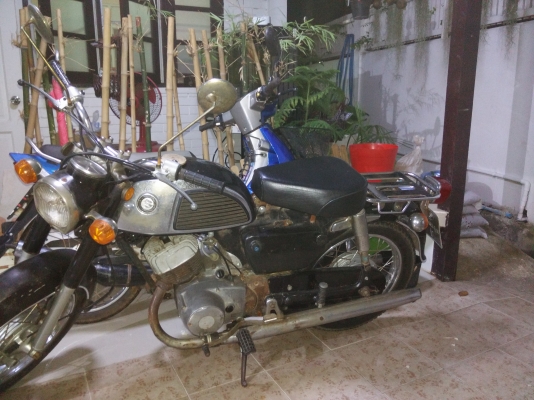 ขายมอไซโบราณคลาสสิค Suzuki k125 วิ่งดี อุปกรณ์ครบ ระบบไฟใช้ได้ปกติ ขาย12500บ.