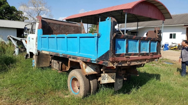 ขายรถดั้ม HINO KM310 เครื่อง DQ100 110 แรงม้า สภาพพร้อมใช้งาน เอกสารเล่มทะเบียนพร้อมโอน ราคาต่อรองได้ครับ ขายรถดั้ม HINO KM310 เครื่อง DQ100 110 แรงม้า สภาพพร้อมใช้งาน เอกสารเล่มทะเบียนพร้อมโอน ราคาต่อรองได้ครับ