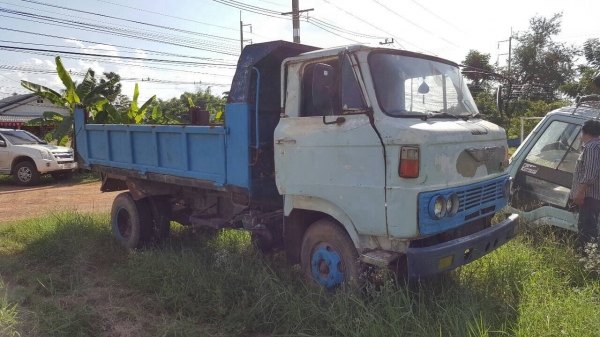 ขายรถดั้ม HINO KM310 เครื่อง DQ100 110 แรงม้า สภาพพร้อมใช้งาน เอกสารเล่มทะเบียนพร้อมโอน ราคาต่อรองได้ครับ ขายรถดั้ม HINO KM310 เครื่อง DQ100 110 แรงม้า สภาพพร้อมใช้งาน เอกสารเล่มทะเบียนพร้อมโอน ราคาต่อรองได้ครับ