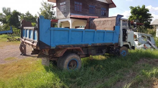 ขายรถดั้ม HINO KM310 เครื่อง DQ100 110 แรงม้า สภาพพร้อมใช้งาน เอกสารเล่มทะเบียนพร้อมโอน ราคาต่อรองได้ครับ ขายรถดั้ม HINO KM310 เครื่อง DQ100 110 แรงม้า สภาพพร้อมใช้งาน เอกสารเล่มทะเบียนพร้อมโอน ราคาต่อรองได้ครับ