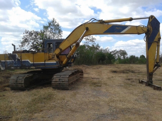 ขายแบคโฮ KOBELCO SK200-2 เอกสารใบซื้อขาย รถใช้งานอยู่ทุกวัน เครื่องดี ปั้มดี ช่วงล่างเต็ม