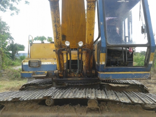 ขายแบคโฮ KOBELCO SK200-2 เอกสารใบซื้อขาย รถใช้งานอยู่ทุกวัน เครื่องดี ปั้มดี ช่วงล่างเต็ม