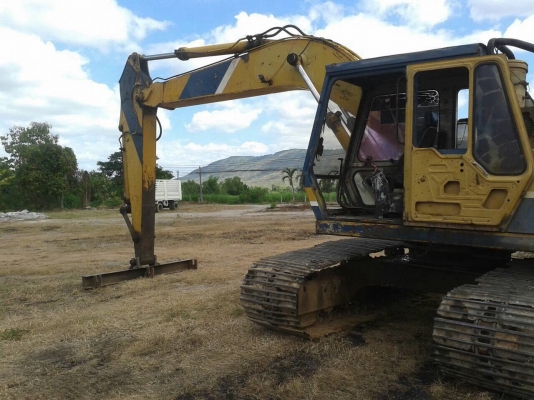 ขายแบคโฮ KOBELCO SK200-2 เอกสารใบซื้อขาย รถใช้งานอยู่ทุกวัน เครื่องดี ปั้มดี ช่วงล่างเต็ม