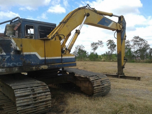 ขายแบคโฮ KOBELCO SK200-2 เอกสารใบซื้อขาย รถใช้งานอยู่ทุกวัน เครื่องดี ปั้มดี ช่วงล่างเต็ม