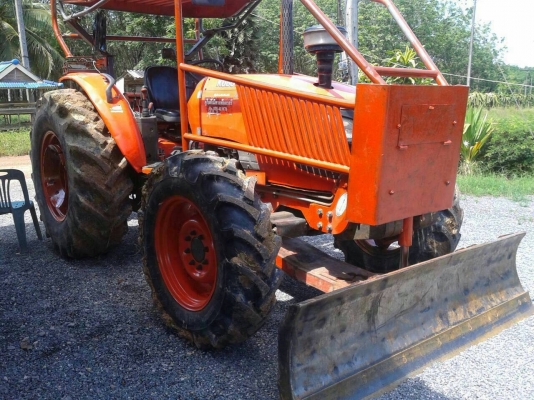 รถไถkubota. 9540..รถใช้5200ชม.  รถสวยสภาพดี เล่มทะเบียนพร้อม