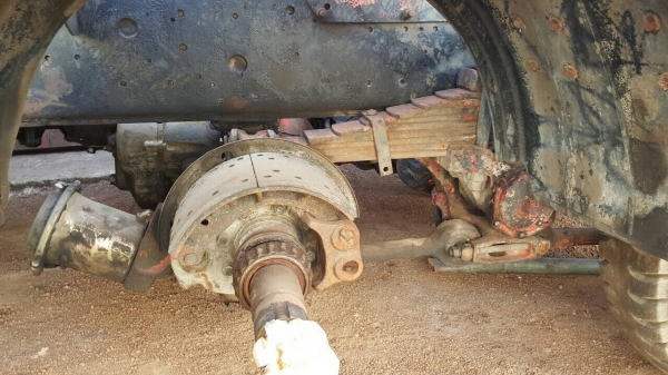 ขายตามสภาพ หัวลาก HINO 3 ใบปัด เครื่อง EK100 260 แรงม้า ล้อมีให้ครบ เล่มทะเบียนพร้อมโอนครับ