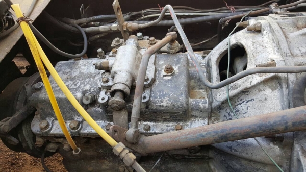 ขายตามสภาพ หัวลาก HINO 3 ใบปัด เครื่อง EK100 260 แรงม้า ล้อมีให้ครบ เล่มทะเบียนพร้อมโอนครับ