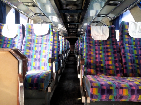 ขายรถบัสแอร์ป้าย 30 HINO 38 ที่นั่ง ยาว 12 เมตร เครื่องฮีโน่ 8 สูบ ช่วงล่างถุงลมเขาควาย ยาง 1000 ราคา 280000