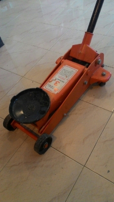 ขายด่วน เเม่เเรงยกรถ สภาพใหม่ 2000 บาท