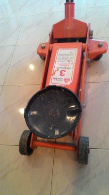 ขายด่วน เเม่เเรงยกรถ สภาพใหม่ 2000 บาท