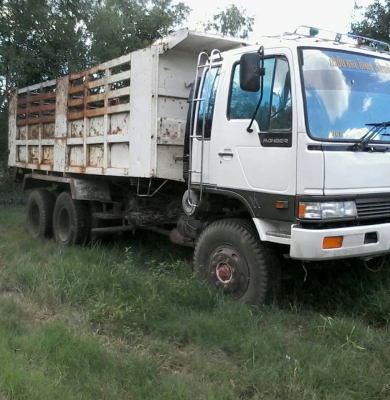 ขายถูกๆๆ ฮีโน่ FM3M240ปี47รถสภาพดีใช้งานได้ปกติ ^ราคาถูกๆขายแบบเอาไปทำเป็นอะไหล่^ เอกสารเล่มชุดโอนมีครบ ราคา 650,000บ แบบถูกๆ ท่านโอนเองนะครับ เราขายแบบโยนเล่น-ตีเป็นอะไหล่ ครับ