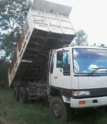 ขายถูกๆๆ ฮีโน่ FM3M240ปี47รถสภาพดีใช้งานได้ปกติ ^ราคาถูกๆขายแบบเอาไปทำเป็นอะไหล่^ เอกสารเล่มชุดโอนมีครบ ราคา 650,000บ แบบถูกๆ ท่านโอนเองนะครับ เราขายแบบโยนเล่น-ตีเป็นอะไหล่ ครับ