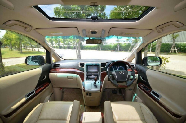 รถตู้Toyota ALPHARD 2010V2.4  สภาพดีเยี่ยมจริง