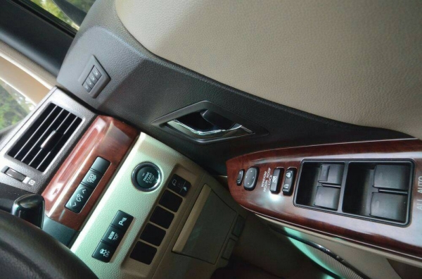 รถตู้Toyota ALPHARD 2010V2.4  สภาพดีเยี่ยมจริง