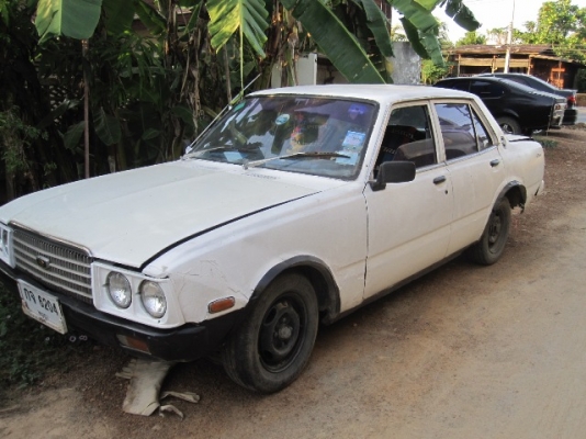 ขายโตโยต้า  RT100   หรือแยกชิ้นส่วน