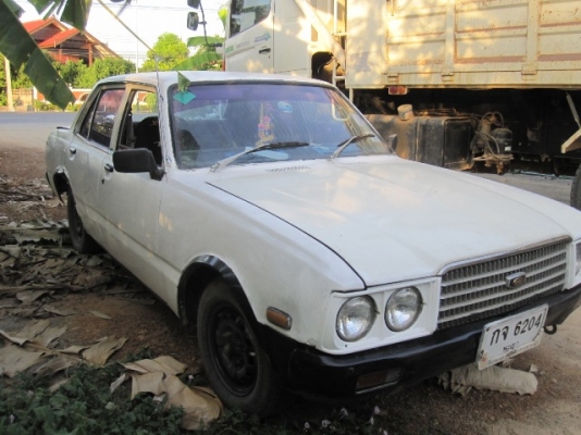 ขายโตโยต้า  RT100   หรือแยกชิ้นส่วน