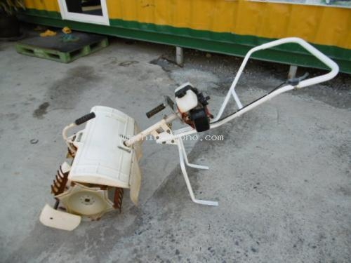 NEW!!! เครื่องกำจัดวัชพืชในร่องข้าว  MARUYAMA รหัสสินค้า : 80803342  Line ID: nihonmono  หรือเพิ่มเติมไดที่ www.nihonmono.com