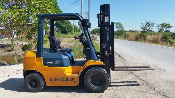 ขายด่วนรถยก TOYOTA 7FGยก2.0ตัน เสาสูง3.เมตรเกียร์ออโต้รุ้นใหม่รองท็อบรถนอกนำเข้ายังไม่เคยใช้งานในเมืองไทยเลย