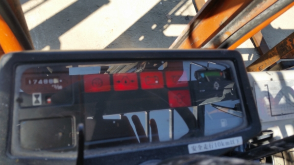 ขายด่วนรถยก TOYOTA 5FDดีเซลยก1.5ตันเสาสูง4เมตรยางตันหน้าหลังรถนอกนำเข้ายังไม่เคยใช้งานในเมืองไทยเลย=รุ่นใหม่ขาย