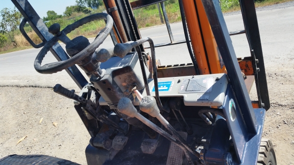 ขายด่วนรถยก TOYOTA 5FDดีเซลยก1.5ตันเสาสูง4เมตรยางตันหน้าหลังรถนอกนำเข้ายังไม่เคยใช้งานในเมืองไทยเลย=รุ่นใหม่ขาย