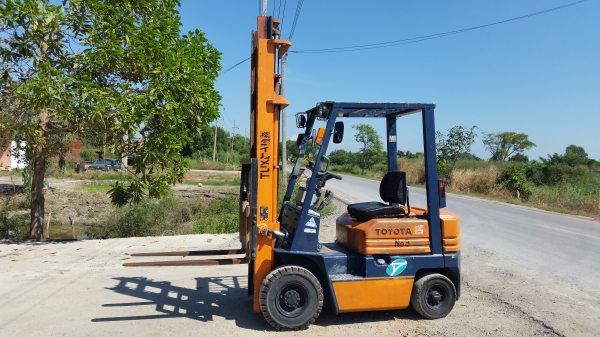 ขายด่วนรถยก TOYOTA 5FDดีเซลยก1.5ตันเสาสูง4เมตรยางตันหน้าหลังรถนอกนำเข้ายังไม่เคยใช้งานในเมืองไทยเลย=รุ่นใหม่ขาย